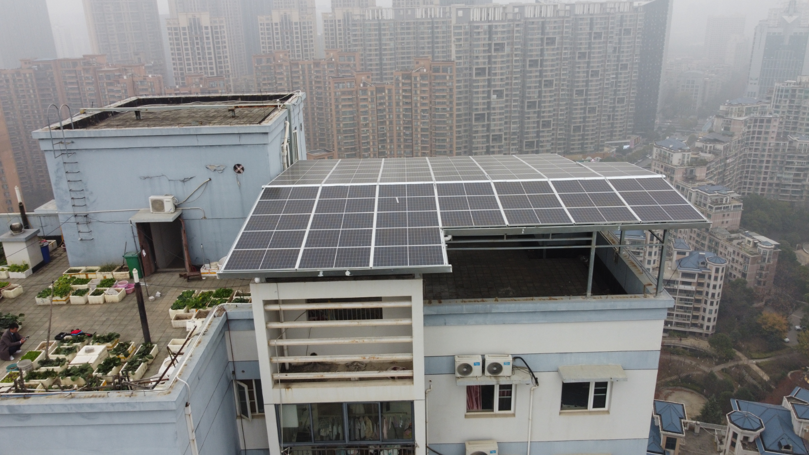 4月1日正式實施！住建部：新建建筑安裝光伏 強制進行碳排放計算